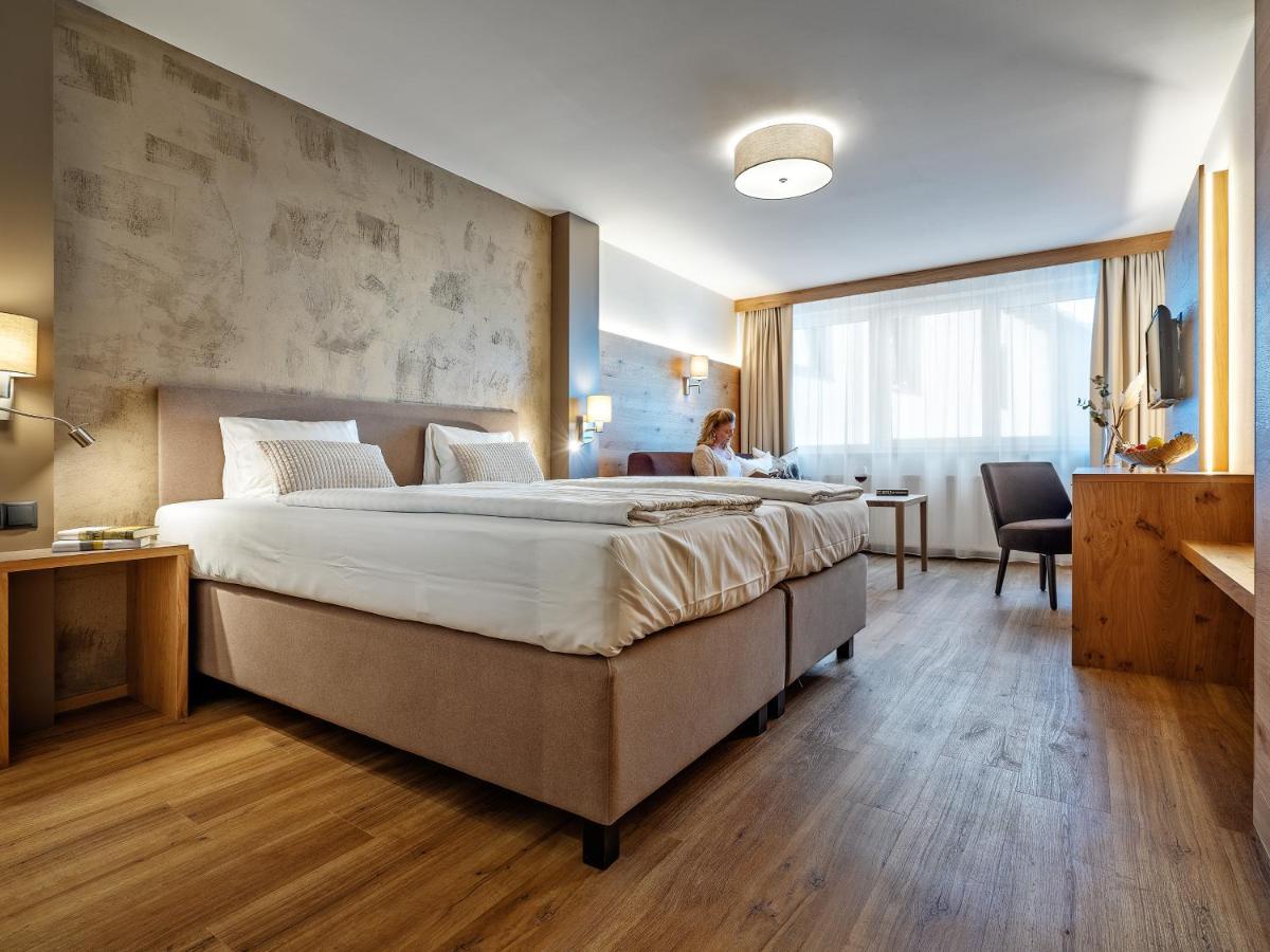 Stadthotel Eggerbraeu Imst Eksteriør bilde