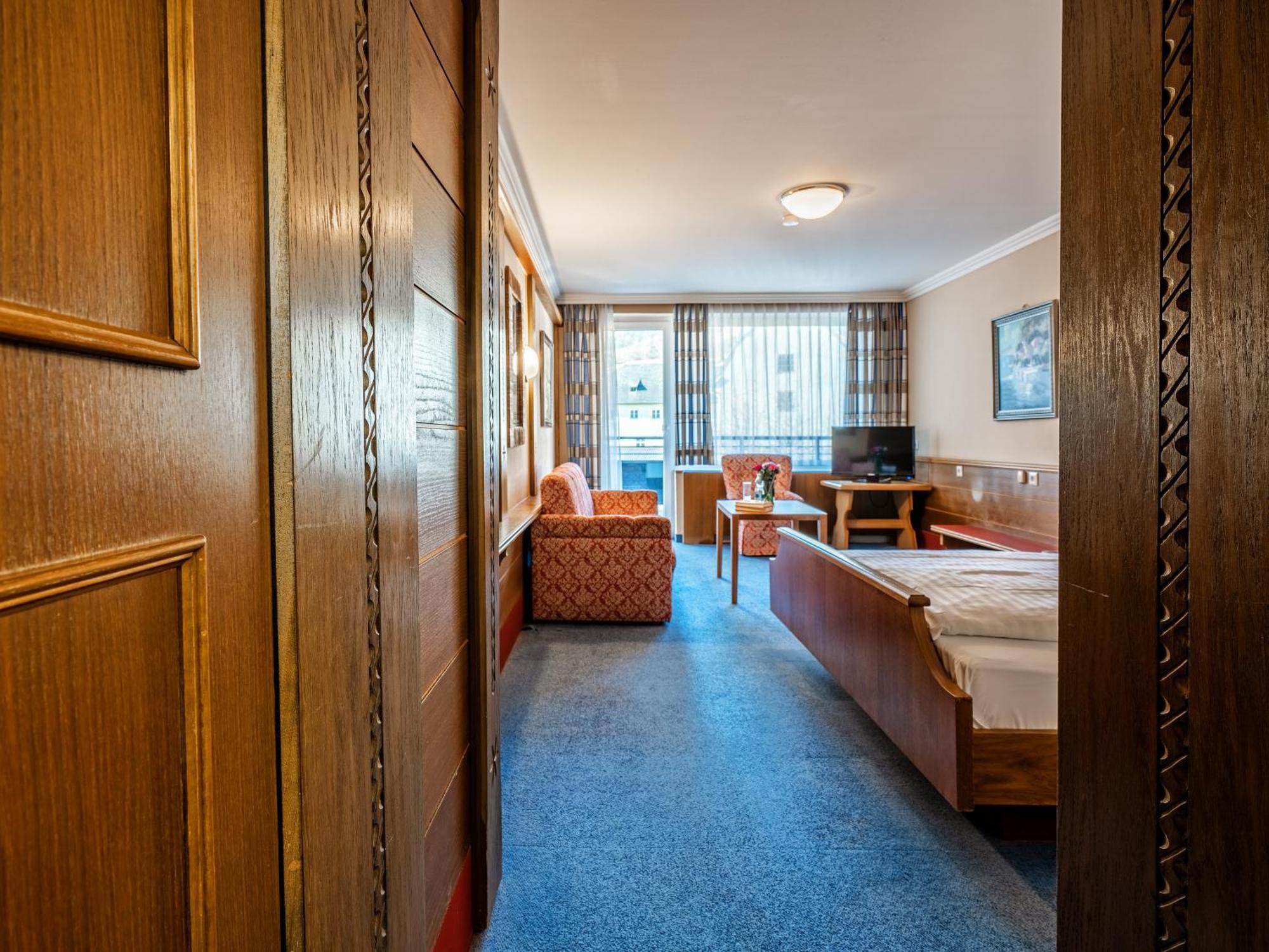 Stadthotel Eggerbraeu Imst Eksteriør bilde