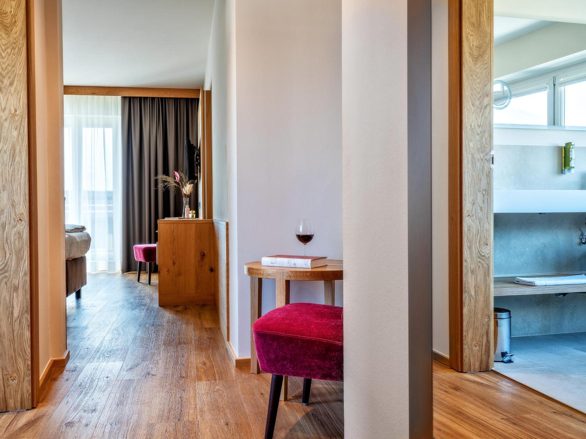Stadthotel Eggerbraeu Imst Rom bilde